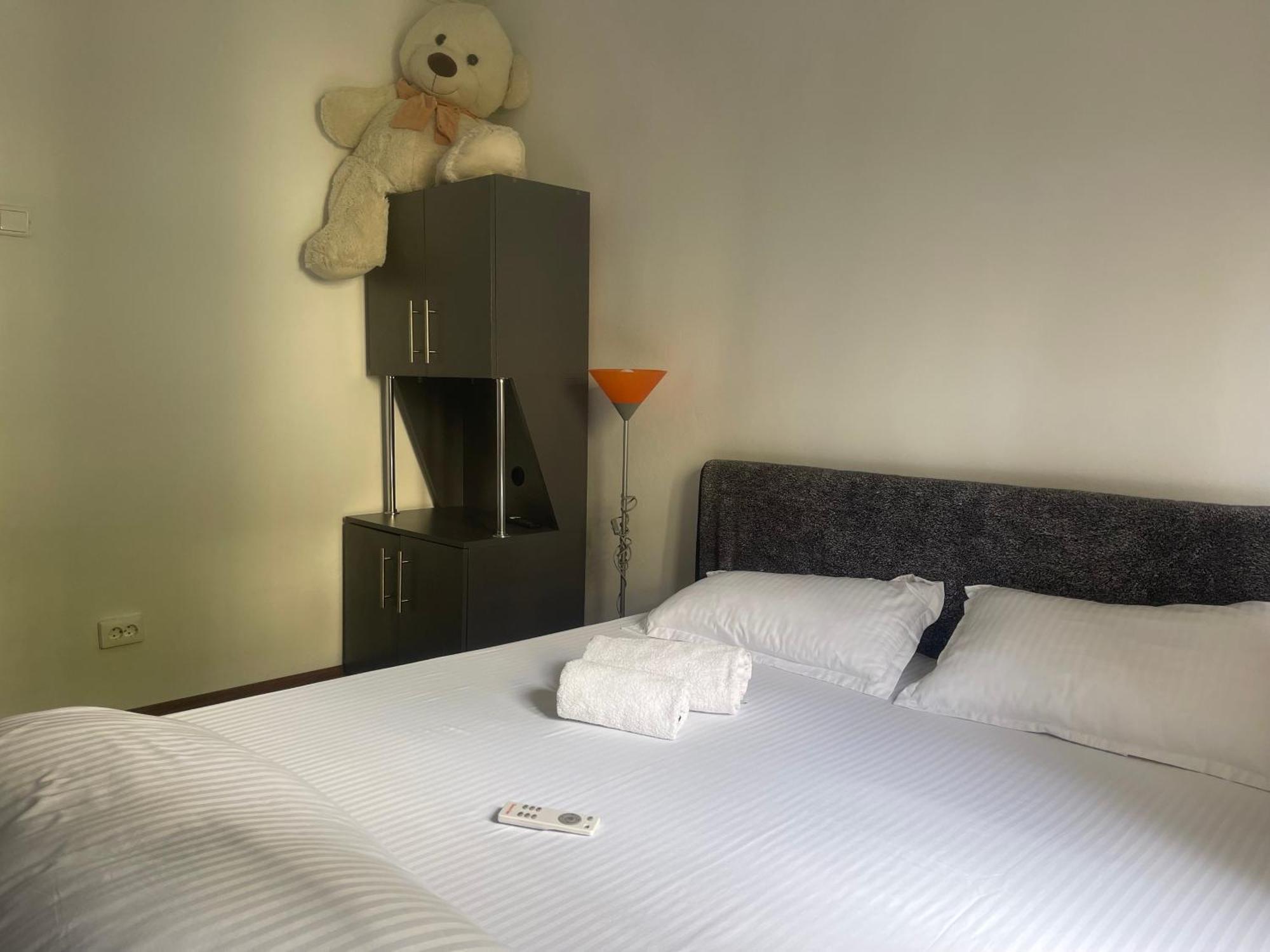 Carlitos Apt Râmnicu Vâlcea Exterior foto